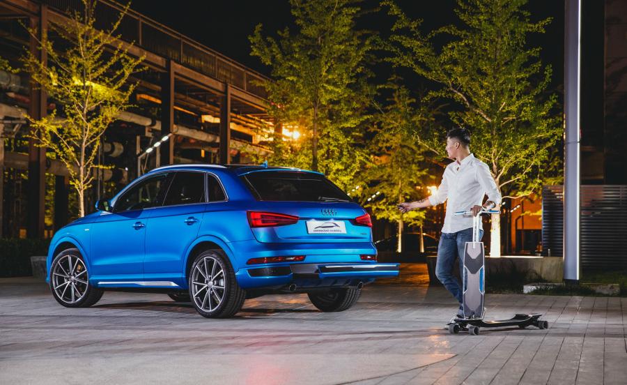  Audi Q3 Connected Mobility Concept (8U) 2016 года  (фото 2 из 5)
